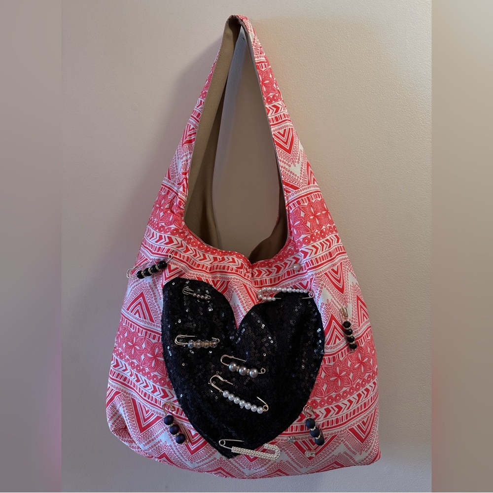 Handmade Red White Paisley Black Sequin Heart Beaded Rhinestones Pins Tote Bag